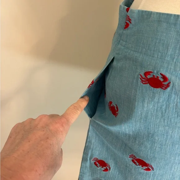Lilly Pulitzer Vintage Blue Mini Skirt With Red Crabs Snap Closure Size 4 - Picture 3 of 6